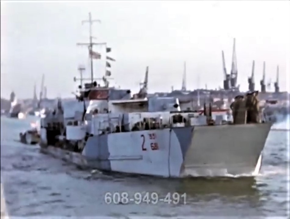 Len’s boat LCG (L) 681 leaving Southampton Docks on 5 June 1944 to join the D-Day invasion fleet – Marines in khaki lining the rail. By kind permission of Imperial War Museum