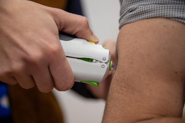 Hampshire Chronicle: The new DIOSvax needle-free vaccine being trialled at the University of Southampton