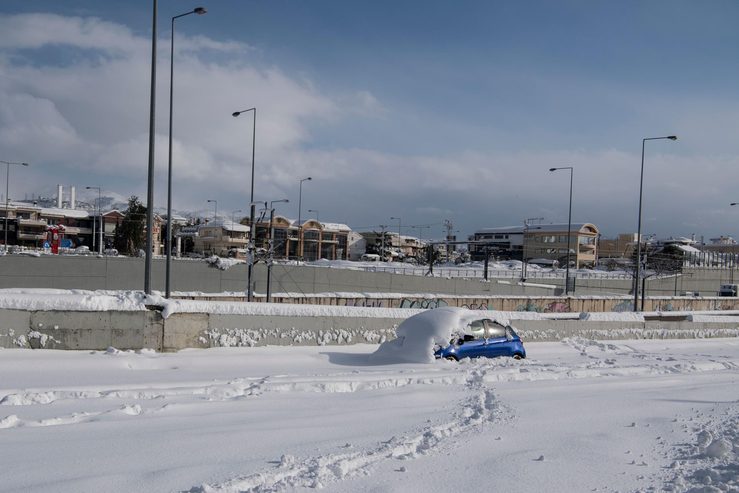 Snowstorm strands thousands in Istanbul and Athens - Vimarsana News
