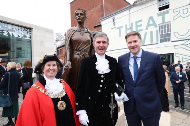 Hampshire Chronicle: Unveiling of the Statue of Licoricia by Lord Lieutenant of Hampshire, Nigel Atkinson, photo: Stuart Martin
