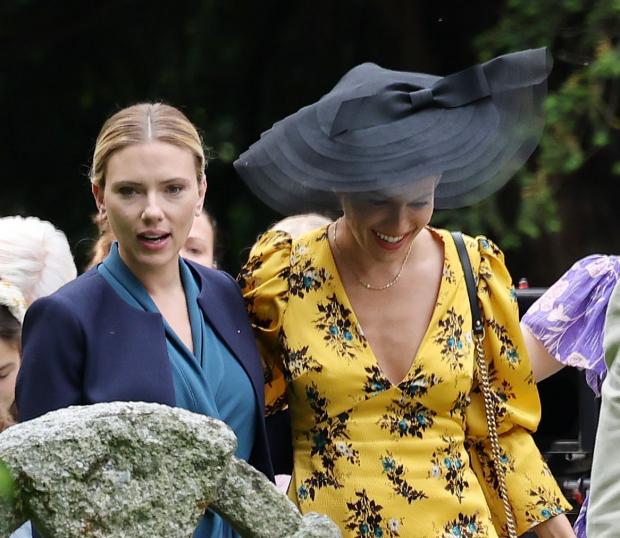 Hampshire Chronicle: Scarlett Johansson and Sienna Miller