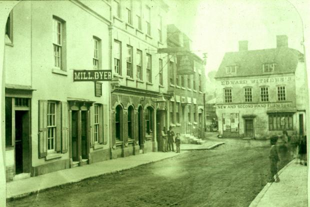 Southern end of Bell St with Bell Inn late 1850s