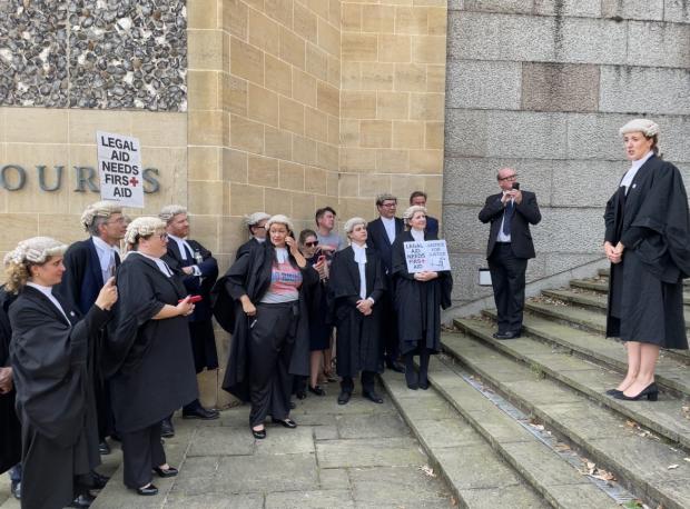 Hampshire Chronicle: Stephanie Painter speaking outside Winchester Crown Court 