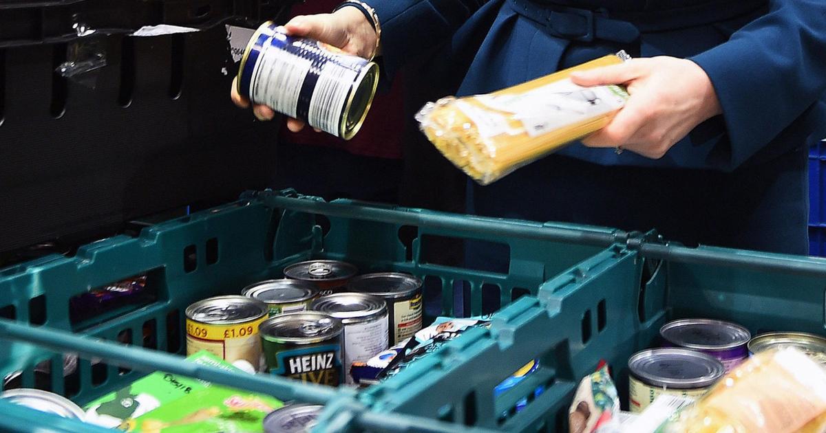 Pupils in families using food banks during pandemic 'received lower GCSE grades' - Vimarsana News